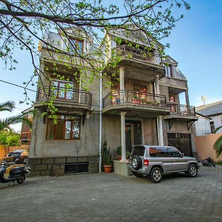 Nana'S Guesthouse Batum Dış mekan fotoğraf