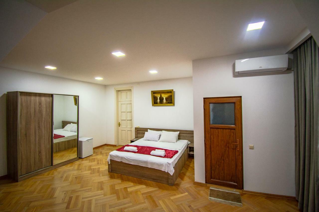 Nana'S Guesthouse Batum Dış mekan fotoğraf